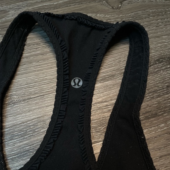 Black Lululemon Fitted Tank size 8 no size dot - Picture 3 of 3